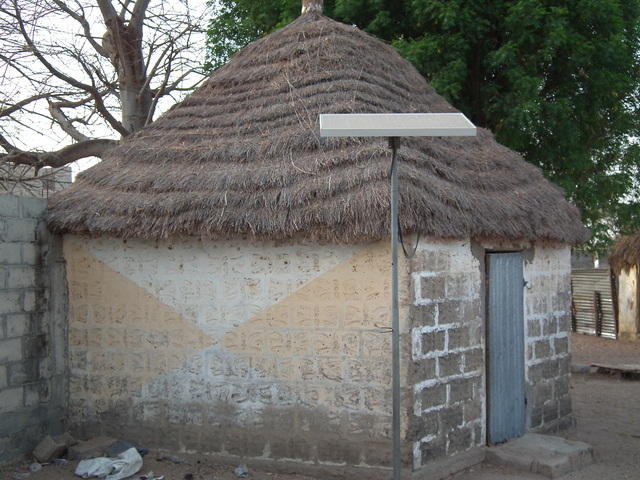 PV-Modul in Savannendorf nahe Gossas