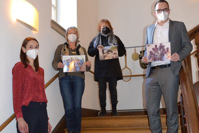 Foto von OB Peter Reiß, Marianne Lachmann, Margot Feser und Anna Spaulding