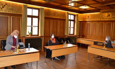 Interviewpartnerinnen im Goldenen Saal des Schwabacher Rathauses