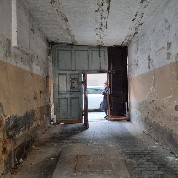 25. Friedrichstraße 7 - 9, Hof