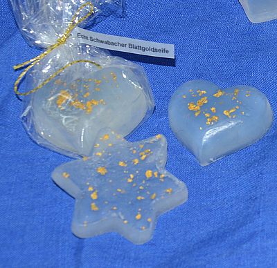 Seifen klein auf Blau bearb DSC 3516