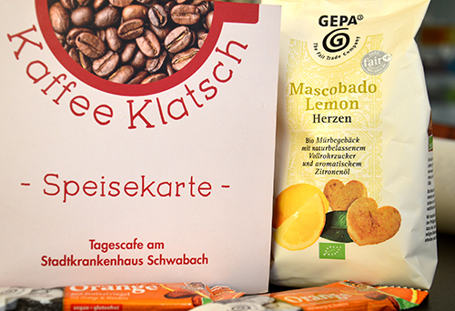 Getränkekarte mit Fairtrade-Keksen