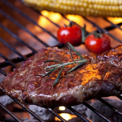 Foto Fleisch auf dem Grill