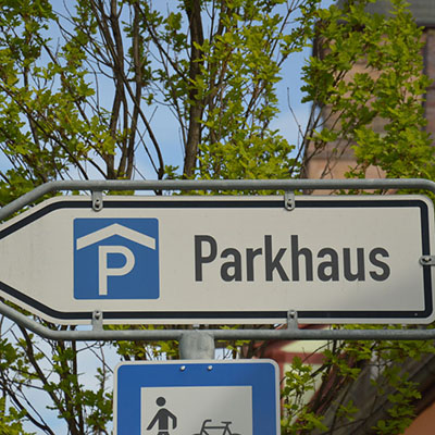 Foto Schild Parkhaus