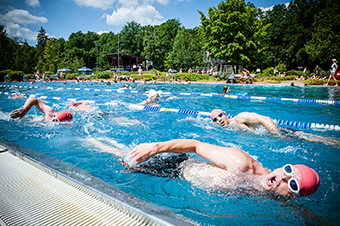 Freizeit Parkbad Schwimmer
