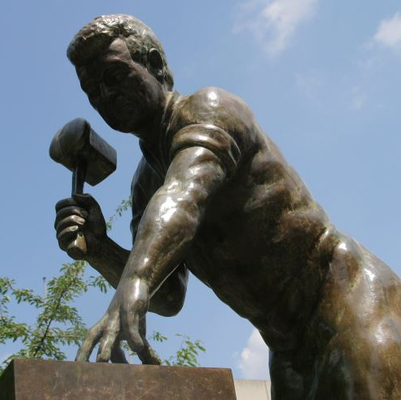 Goldschlägerskulptur