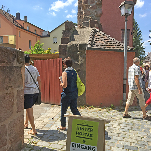 Besuchende des Hinterhoftags