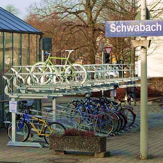 Bild einer mehrstöckigen Fahrradabstellanlage